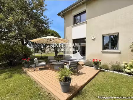 maison ancienne mitoyenne t3 avec jardin