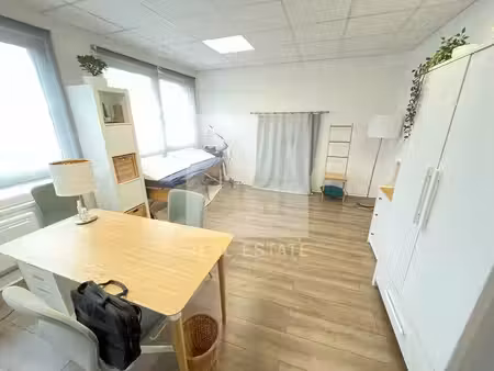 vente bureaux 66m²