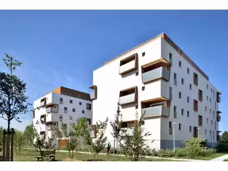 location appartement 3 pièces 69m²
