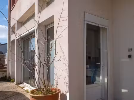 location local commercial 60m² la rochelle 17000
