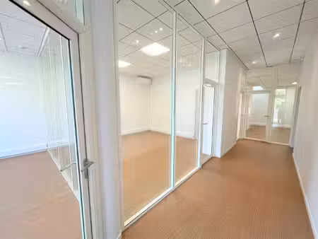 location local professionnel 111m² agen 47000