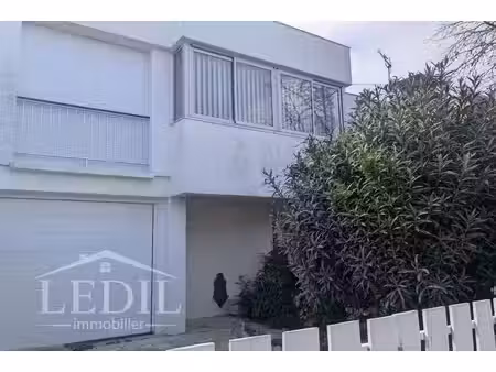 maison avec jardin et garage