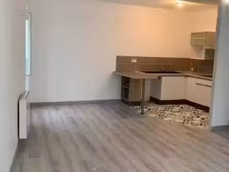 location maison 3 pièces 61 m² à blaye (33390)