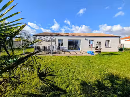 vente maison 5 pièces 112m2 saint-jean-d'angle 17620 - 229900 € - surface privée
