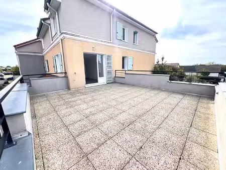 yzeure - appt t3 en duplex avec terrasse et garage