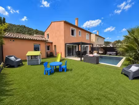 vente maison 6 pièces 142 m2 à le luc