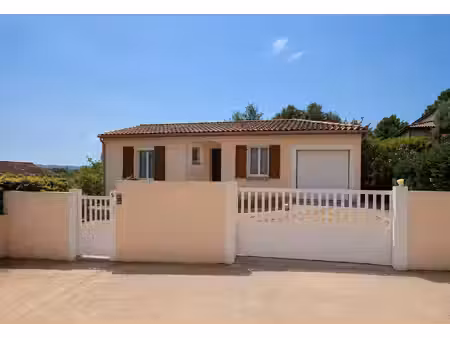 lézignan-corbières maison plain-pied 4 faces  3 chambres  terrain piscinable de 830 m2 et.