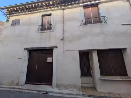 maison de village avec garage et terrasse à moux