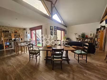 rare à la vente : maison de ville atypique  charme  calme et garage de 115 m²