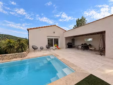 villa contemporaine de plain-pied avec piscine et vue dégagée à montbrun-des-corbières