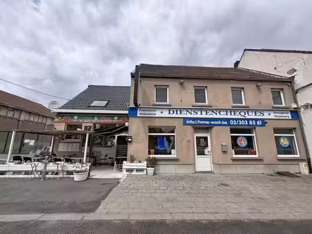 immeuble avec appartement de 170m2 et 1 rez-commercial 225m2