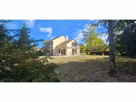 maison de luxe à vendre dans le quartier les coteaux de seine