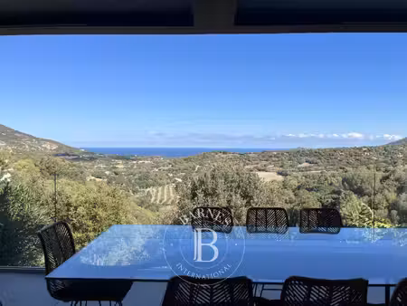 villa de luxe à vendre à l'île-rousse