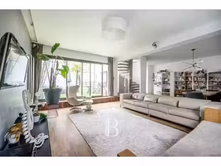 maison de luxe à vendre dans le quartier bac-bécon-flachat-gare