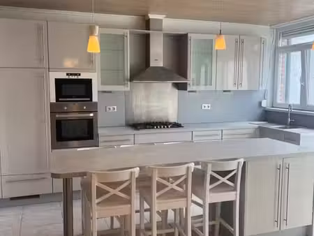 maison 4 chambres dans quartier tranquille