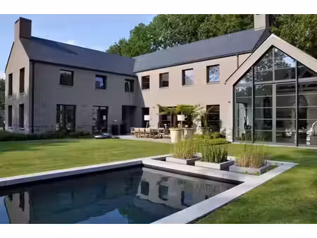seneffe  villa (5ch/4sdb/studio/garage/piscine) +/- 415 m²