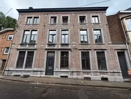 appartement 2ch entièrement rénové au centre de huy