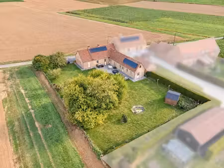 maison 4 façades avec 4 chambres  garage et vaste jardin