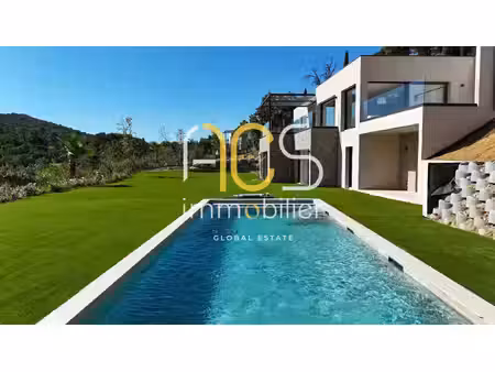 maison de luxe à vendre à grimaud