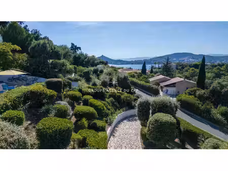 villa de luxe à vendre dans le quartier valescure-vaulongue-clair bois-vallon suveret