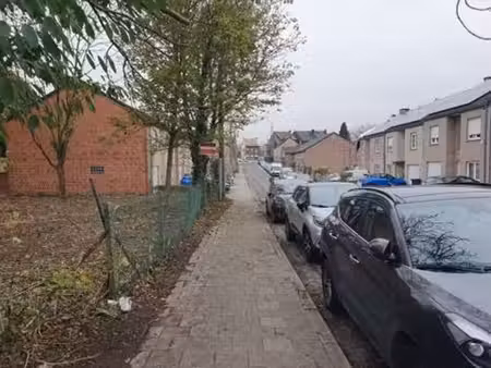 un terrain à bâtir à 4100 seraing.