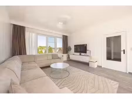 spacieux appartement de 3 chambres dans un emplacement de ch