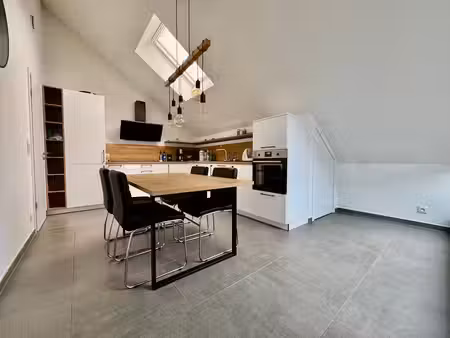 appartement 1 chambre avec terrasse  2 parkings et peb b !