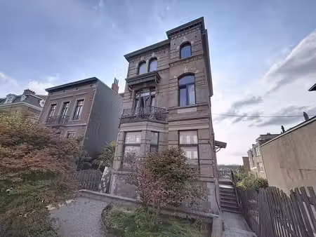 appartement 1 chambre au rez-de-chaussée à louer