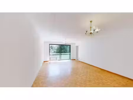evere - lumineux - balcon vu degagee - espace vert