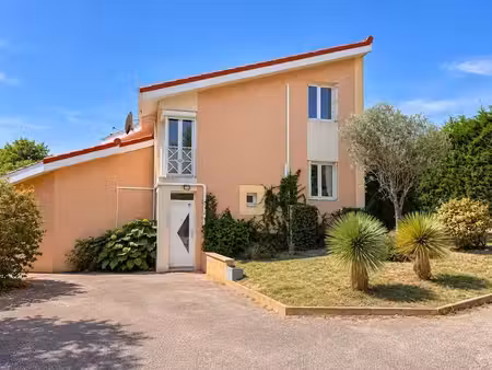 vente maison 11 pièces 275 m² à saint-clair (07430)  398 000 €