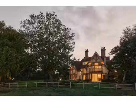 villa neuve exclusive  sur un terrain de 1 658 m²  située da