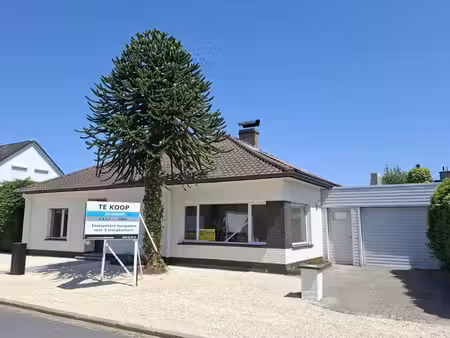 instapklare  volledig gerenoveerde bungalow met 3 slaapka...