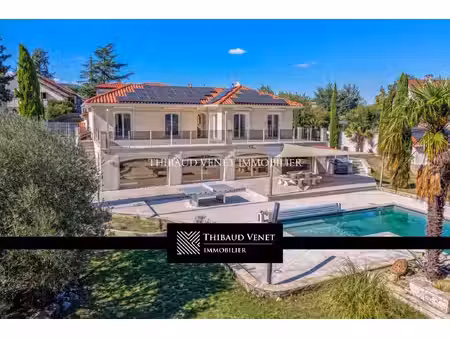 maison de luxe à vendre à saint-martin-la-plaine