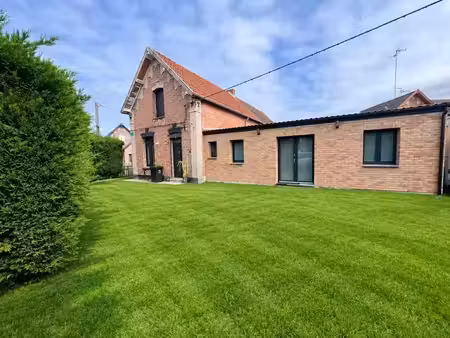 vente maison 4 pièces 139 m² à petite-forêt (59494)  243 800 €