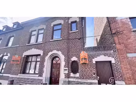 appartement à louer à jemappes pour € 750 avec 1 chambre à coucher