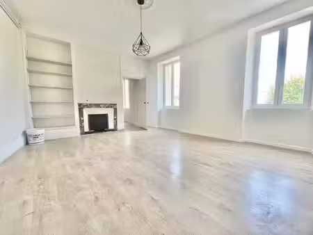 location appartement 3 pièces 105 m² à saint-péray (07130)