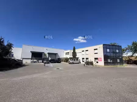 location entrepôt chassieu 69680 2600m²
