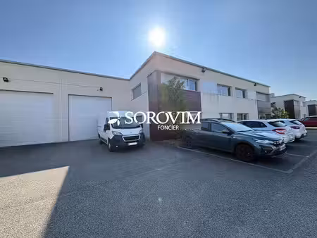 vente local d’activités decines charpieu 69150 701m²