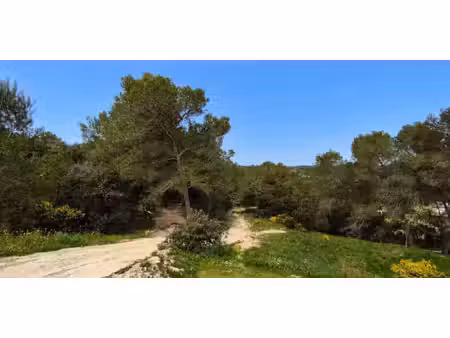 terrain hôpital - nimes (30)