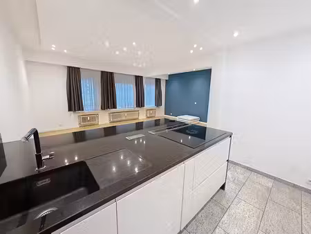 appartement haut de gamme avec 2 chambres et 3 salles de do