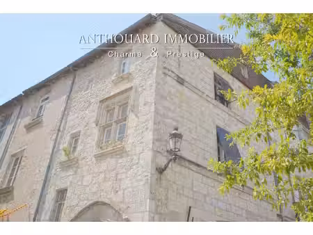 triplex à vendre dans le quartier puy-saint font