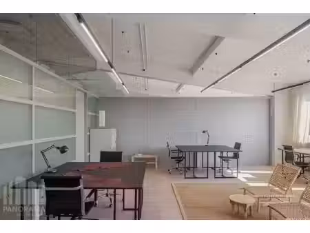 65 m² de bureaux  situation privilégiée près du ring de g...