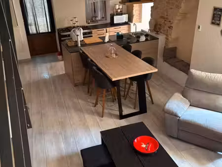 maison de village rénovée de 90 m² avec cour et dépendance de 50 m²