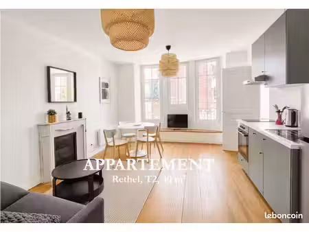 t2 meublé rénové à neuf + terrasse de 30 m²