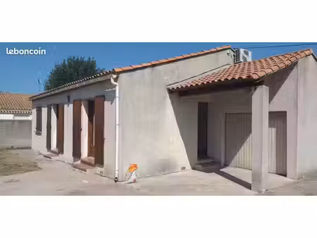 villa t4 : 90 m2 avec 400m2 de terrain sur fourques quartier très calme