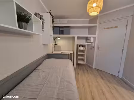 chambre 1 pièce 16 m²