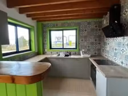 logement rénové 106 m² – 3 chambres – jardin – parking – dpe d