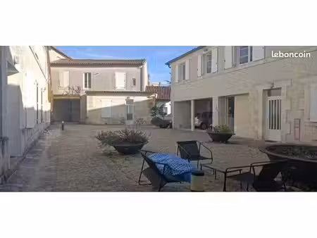 location bel et grand appartement