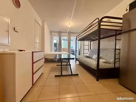 studio 28m2 + 8m2 balcon dans résidence récente