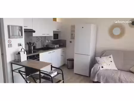 appt t2 40m2 meublé internet climatisé 2mn du chu